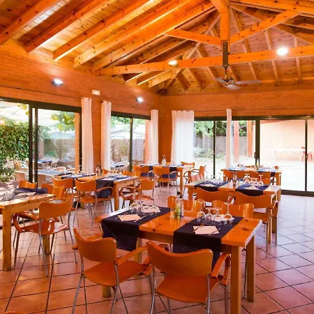 Attractive With A Covered Terrace, 1 Km From Holiday home *